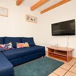 Apartmajske Hiske Lubadarcek アパート *