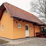Apartmajske Hiske Lubadarcek アパート *